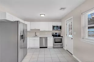 2 7th St, Center Moriches, NY 11934 - Photo 10