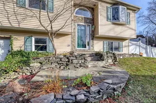 8 Jamison Pl, Newburgh, NY 12550 - Photo 34