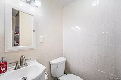 65-26 Admiral Avenue, Middle Village, NY 11379 - Photo 28