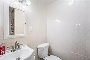 65-26 Admiral Ave, Middle Village, NY 11379 - Photo 28