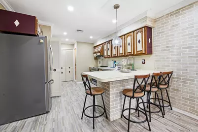 384 Singingwood Drive, Holbrook, NY 11741 - Photo 14