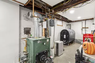 40 Frankie Ln, North Babylon, NY 11703 - Photo 22