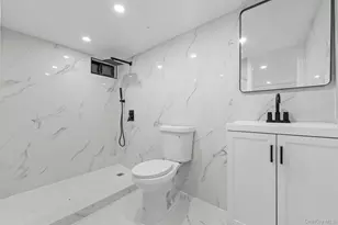 114-22 201st St, Saint Albans, NY 11412 - Photo 16