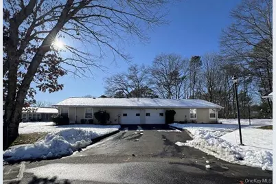 432A Falmouth Court #432A, Ridge, NY 11961 - Photo 2