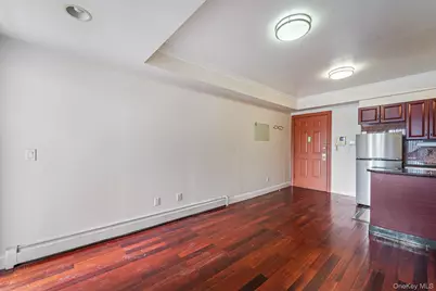 4105 College Point Boulevard #5C, Flushing, NY 11355 - Photo 6