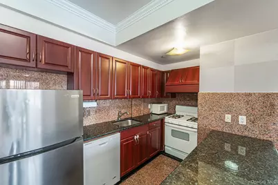 4105 College Point Boulevard #5C, Flushing, NY 11355 - Photo 10