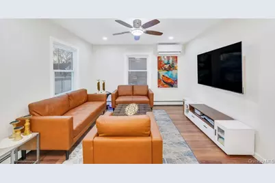 66 Maplewood Drive, Westbury, NY 11590 - Photo 4