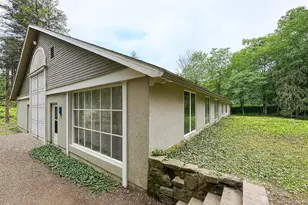 210 Seven Bridges Rd, Mount Kisco, NY 10549 - Photo 4