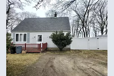 22 E Halley Lane, Central Islip, NY 11722 - Photo 2