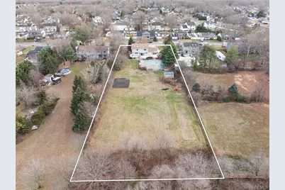 23 Janet Street, Port Jefferson Station, NY 11776 - Photo 2