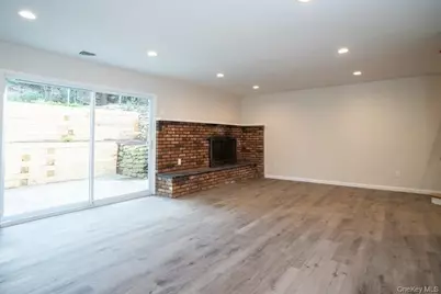 17 Vista Drive, Great Neck, NY 11021 - Photo 16