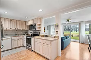 60 Wakefield Ave, Port Washington, NY 11050 - Photo 12