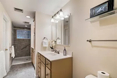60 Wakefield Avenue, Port Washington, NY 11050 - Photo 26