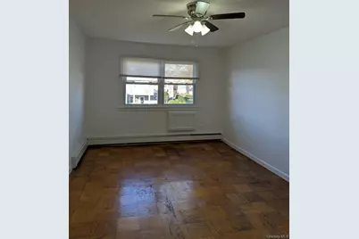 11A Hemlock Drive #8, Bay Shore, NY 11706 - Photo 4