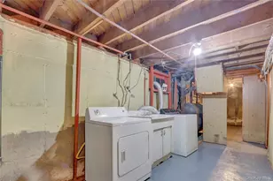 81-25 258th St, Floral Park, NY 11004 - Photo 22