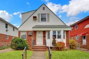 81-25 258th St, Floral Park, NY 11004 - Photo 1