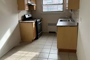 268-06 82nd Ave, Floral Park, NY 11040 - Photo 8