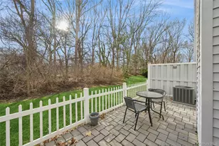 606 Sara Cir, Port Jefferson Station, NY 11776 - Photo 14