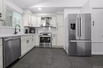 29 Meadow Lane, Chappaqua, NY 10514 - Photo 18