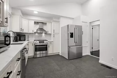 29 Meadow Lane, Chappaqua, NY 10514 - Photo 16