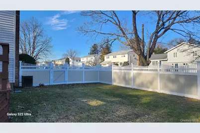 101 Wayne Street, Jericho, NY 11753 - Photo 20