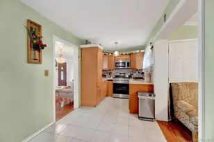 34 Tamarack St, Central Islip, NY 11722 - Photo 6