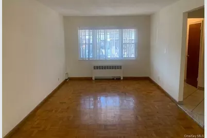 1052 Brinsmade Avenue, Bronx, NY 10465 - Photo 10