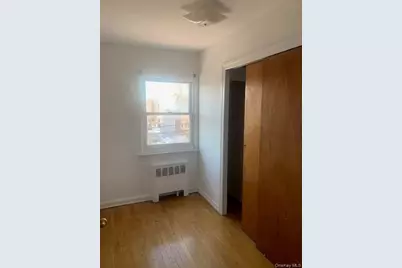 1052 Brinsmade Avenue, Bronx, NY 10465 - Photo 18