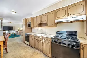 1611 Baldwin Blvd, Bay Shore, NY 11706 - Photo 14