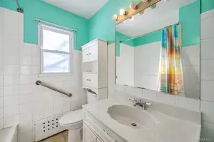 1611 Baldwin Blvd, Bay Shore, NY 11706 - Photo 20