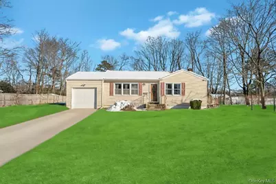 1611 Baldwin Boulevard, Bay Shore, NY 11706 - Photo 2