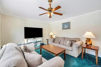 1611 Baldwin Boulevard, Bay Shore, NY 11706 - Photo 6