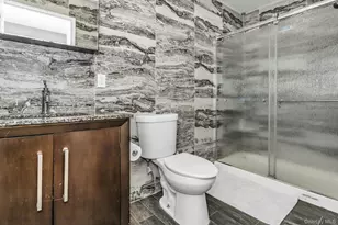 38 Fireplace Ln, Hicksville, NY 11801 - Photo 10