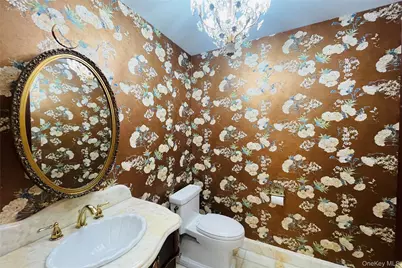 164 Rock Creek Lane, Scarsdale, NY 10583 - Photo 18