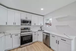 10 Cottonwood Ave, Port Jefferson Station, NY 11776 - Photo 4