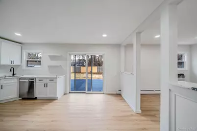 10 Cottonwood Avenue, Port Jefferson Station, NY 11776 - Photo 6