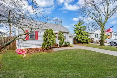 41 Brookside Court, Copiague, NY 11726 - Photo 22