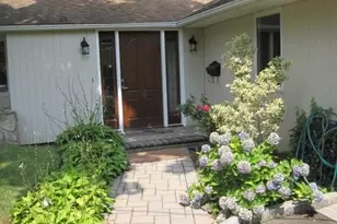 26 Ridge Dr E, Roslyn, NY 11576 - Photo 4