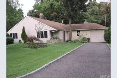 26 Ridge Drive E, Roslyn, NY 11576 - Photo 1