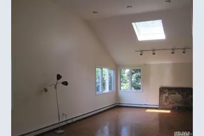 26 Ridge Drive E, Roslyn, NY 11576 - Photo 6