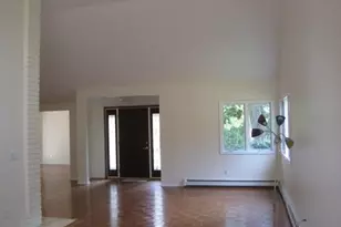 26 Ridge Dr E, Roslyn, NY 11576 - Photo 10