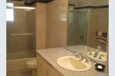 26 Ridge Drive E, Roslyn, NY 11576 - Photo 18