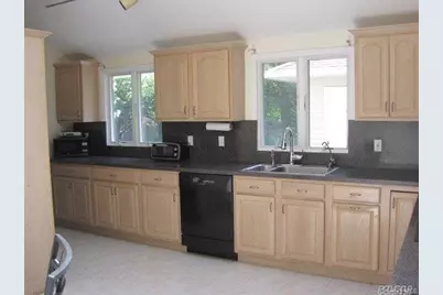 26 Ridge Drive E, Roslyn, NY 11576 - Photo 16