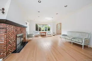 1 Parkside Dr, Great Neck, NY 11021 - Photo 6