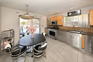 11 Lomond Ave, Chestnut Ridge, NY 10977 - Photo 10