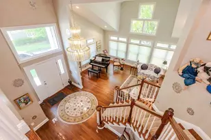 38 Fieldstone Ln, Oyster Bay, NY 11771 - Photo 4