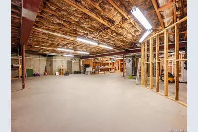 38 Fieldstone Lane, Oyster Bay, NY 11771 - Photo 32