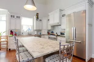 38 Fieldstone Ln, Oyster Bay, NY 11771 - Photo 10