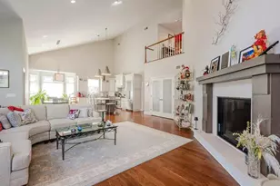 38 Fieldstone Ln, Oyster Bay, NY 11771 - Photo 14