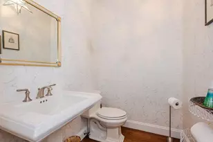 38 Fieldstone Ln, Oyster Bay, NY 11771 - Photo 16